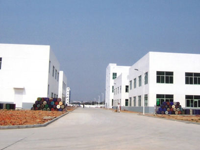 江蘇昌華創(chuàng)欣科技有限公司/宜興市昌華過濾器材有限公司專業(yè)生產(chǎn)過濾洗滌干燥三合一、二合一過濾機(jī)、水平圓盤過濾機(jī)設(shè)備的企業(yè)，可供應(yīng)成套機(jī)組或單機(jī)及配件等。